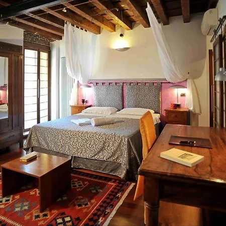Bed & Breakfast Antica Via Roma Garden View Verona