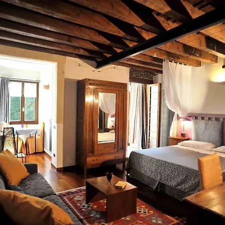Oda ve Kahvaltı Antica Via Roma Garden View